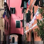 La Luna Nel Borgo Brugnato