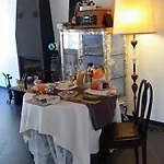 La Luna Nel Borgo Bed and Breakfast 3*