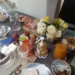 La Luna Nel Borgo Couette-café 3*