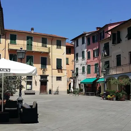 La Luna Nel Borgo-liguria Bed & Breakfast 3*